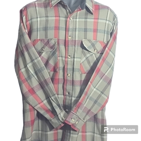 Sutter & Grand flannel men's size Large in Red, grey and black. OPEN TO OFFERS - Picture 4 of 10